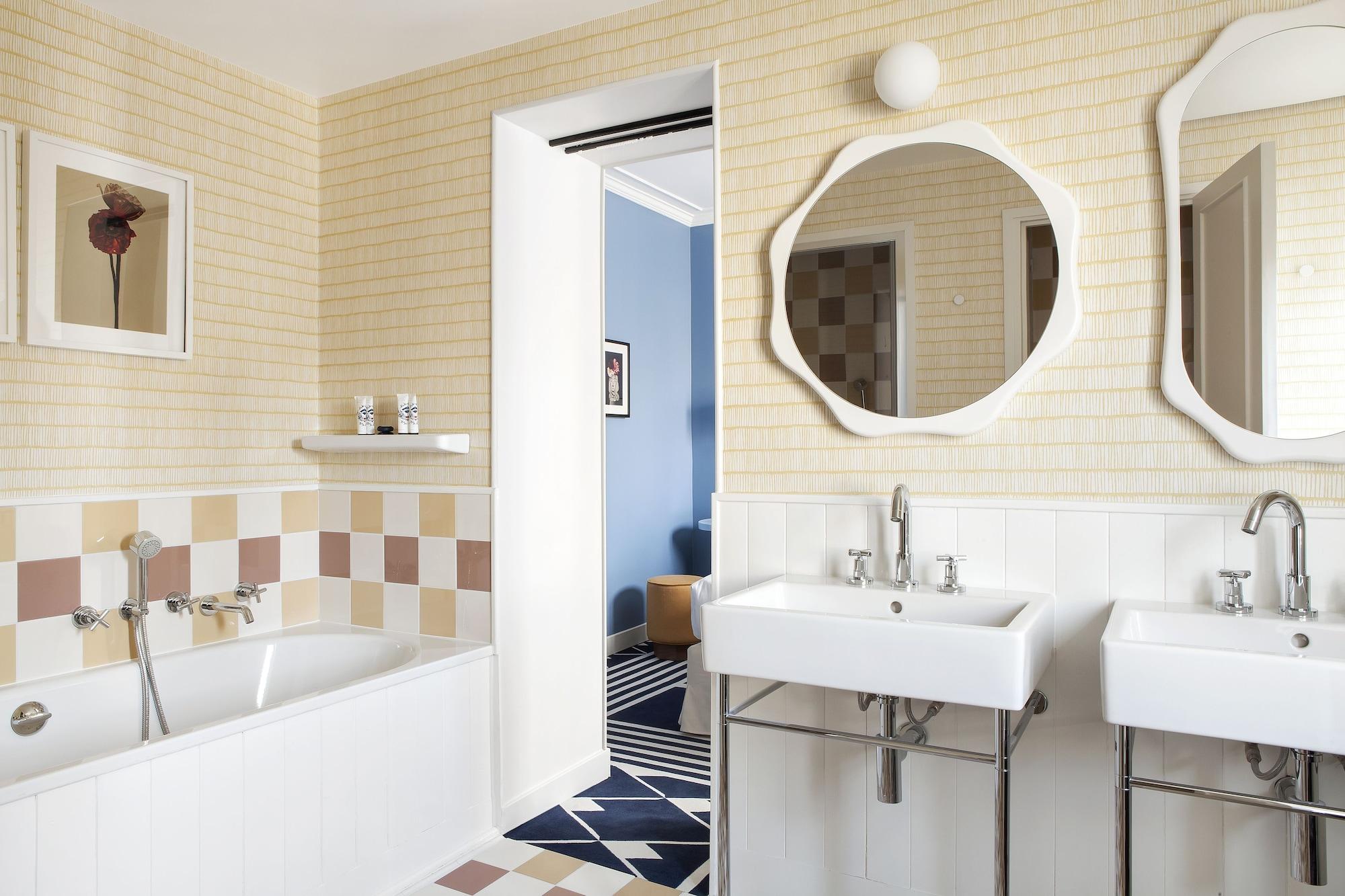 Hotel Bienvenue Paris Phòng bức ảnh